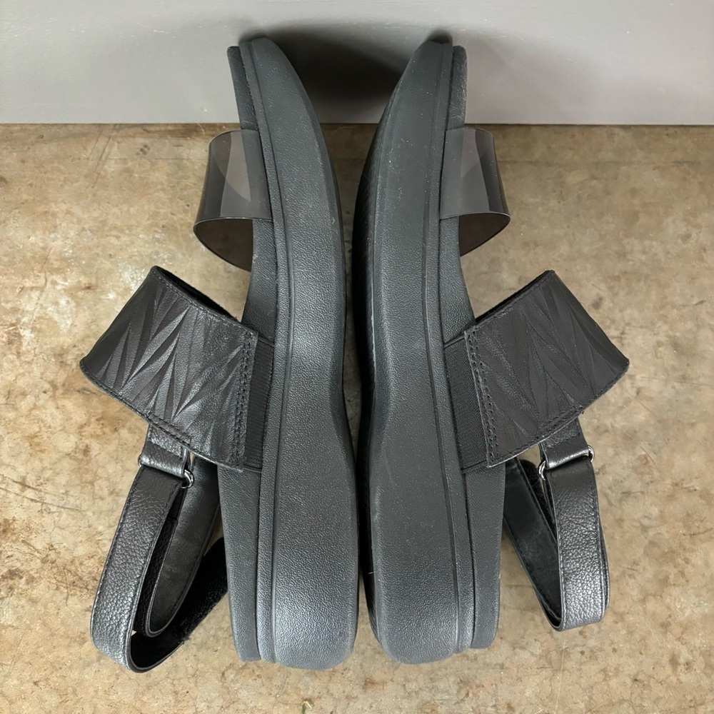 Vionic Karleen Black Sandals Size 9 - Picture 10 of 12